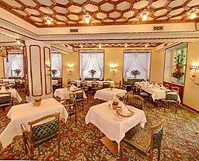 Im Hotelrestaurant wird das Silvestermenue serviert.