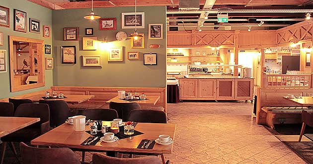 Kurzurlaub mit Skiurlaub in Europas grter Indoor-Wintersporthalle. Urlaub in Mecklenburg MV