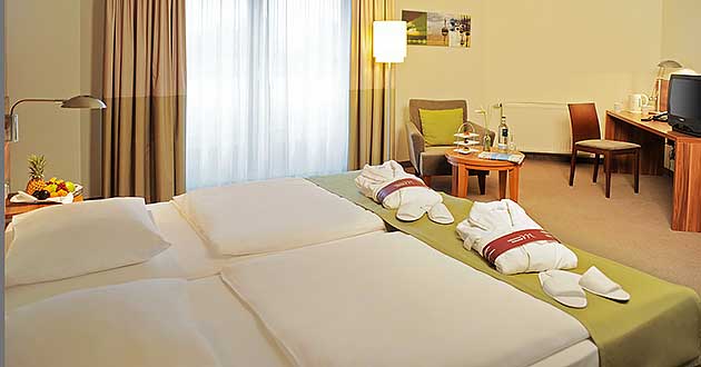 Urlaub im 4-Sterne-Hotel in Krefeld-Traar am Niederrhein, Nordrhein-Westfalen NRW