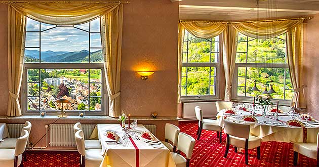 Wochenendreisen in den Schwarzwald, Kurzurlaub im Schlosshotel zwischen Offenburg, Freudenstadt, Villingen-Schwenningen und Freiburg im Breisgau